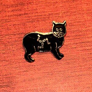 Antique Isle of Man Lucky Black Cat with Three Legged Triskelion Symbol Black En